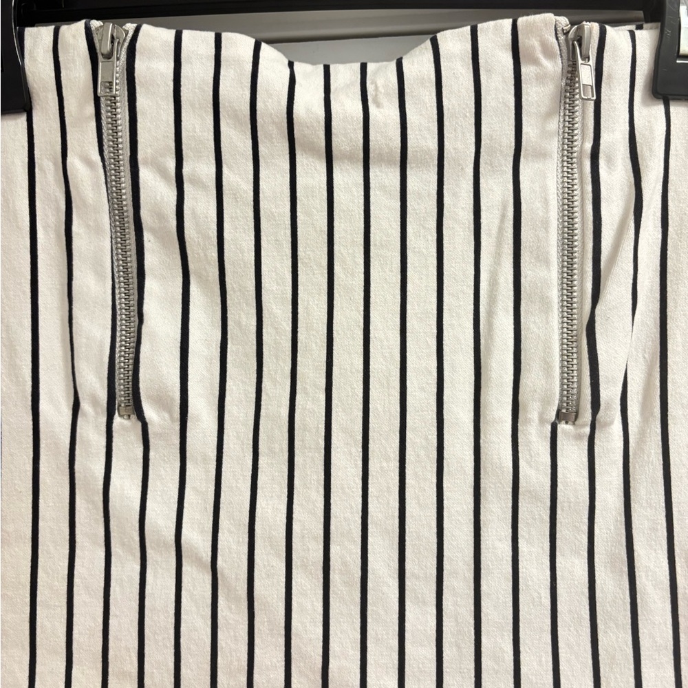 Forever 21 Black and White Striped Mini Skirt - Picture 4 of 7